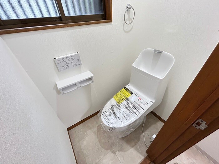 物件内観写真8　(トイレ)