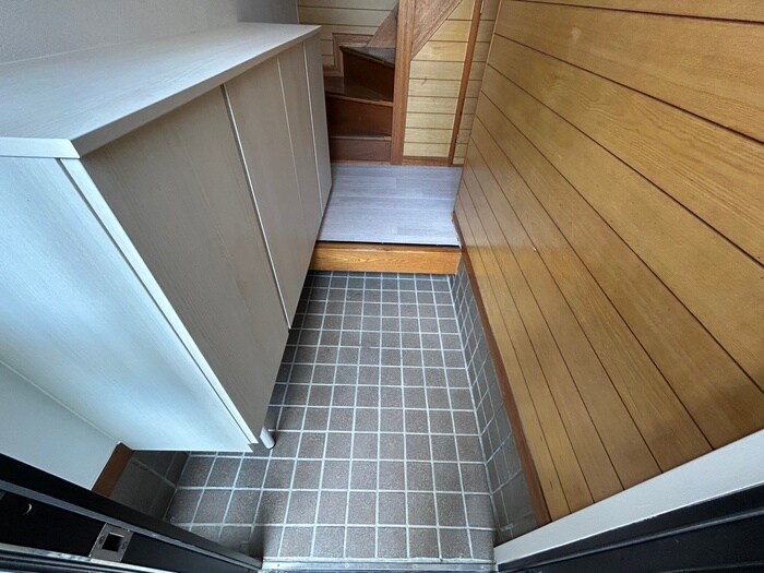 物件内観写真14　(玄関)