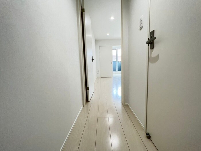 物件内観写真17　(廊下)