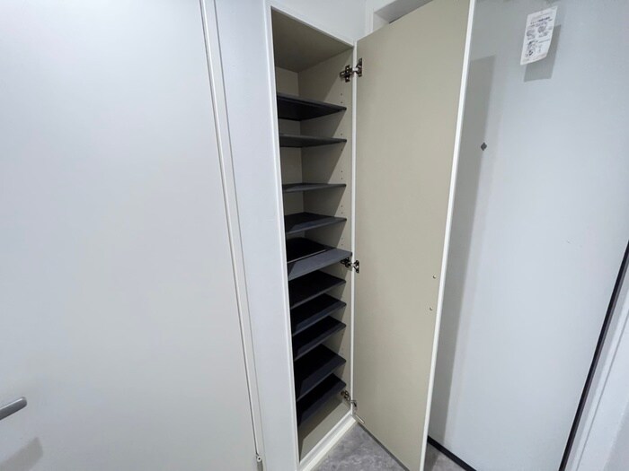 物件内観写真18　(靴箱)