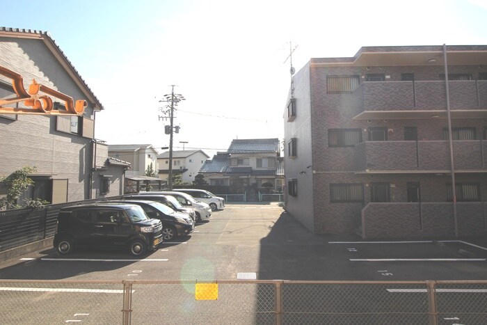 物件内観写真22　(室内からの展望)