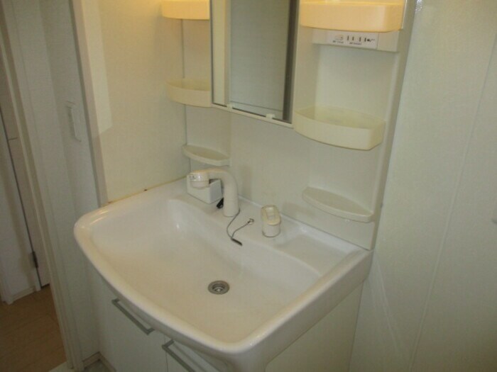 物件内観写真8　(洗面)