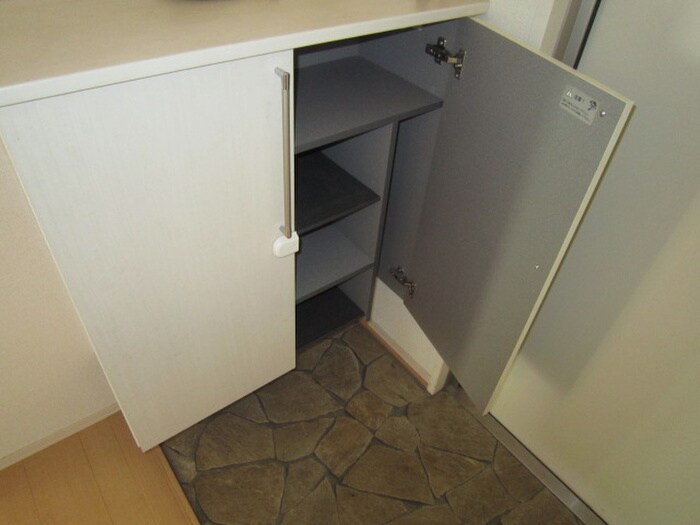 物件内観写真14　(靴箱)