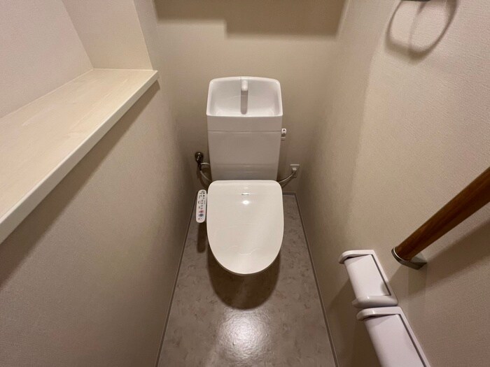 物件内観写真13　(トイレ)