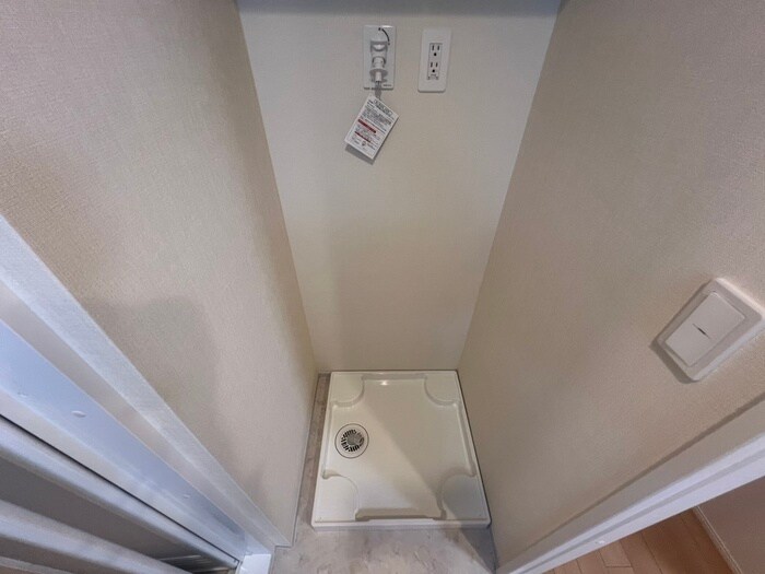 物件内観写真16　(洗濯機置場)