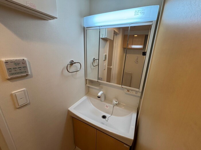 物件内観写真18　(洗面)