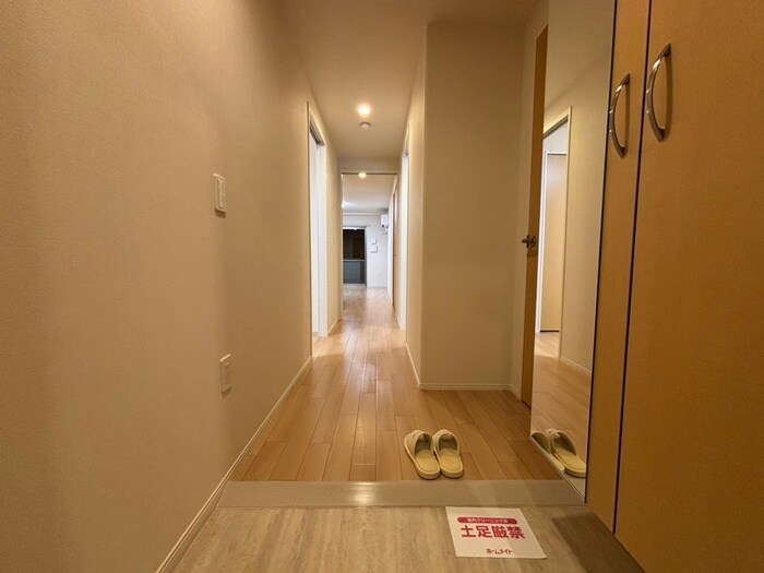 物件内観写真22　(玄関)