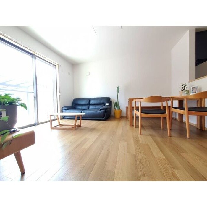 物件内観写真8　(居室)