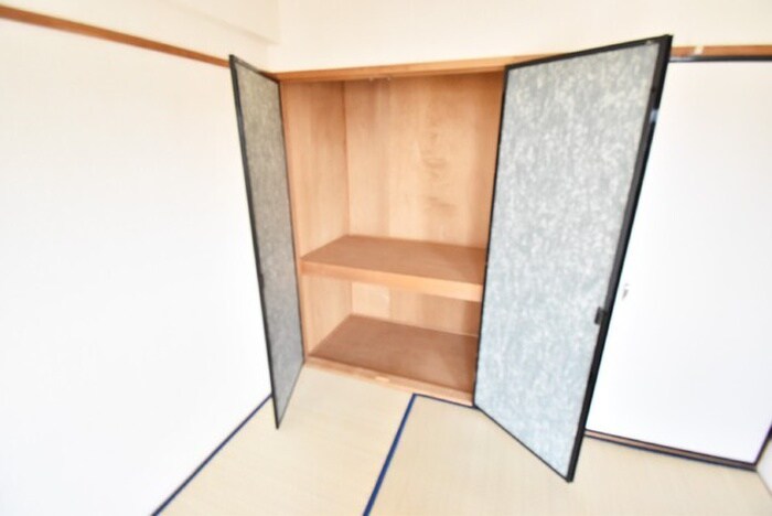 物件内観写真12　(収納)