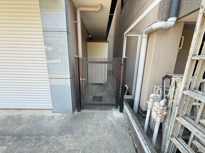 物件外観写真4　(建物設備)