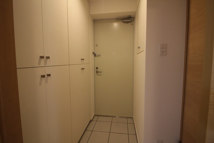 物件内観写真17　(玄関)