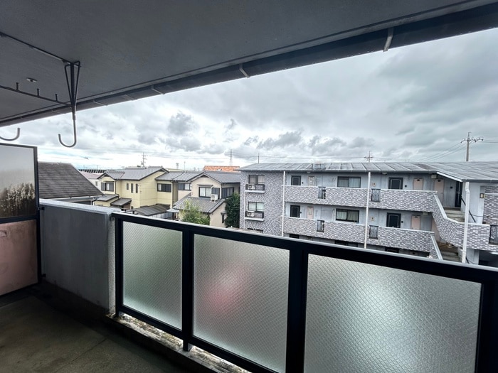 物件内観写真16　(室内からの展望)