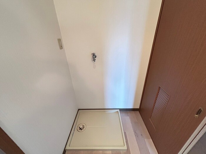 物件内観写真22　(洗濯機置場)