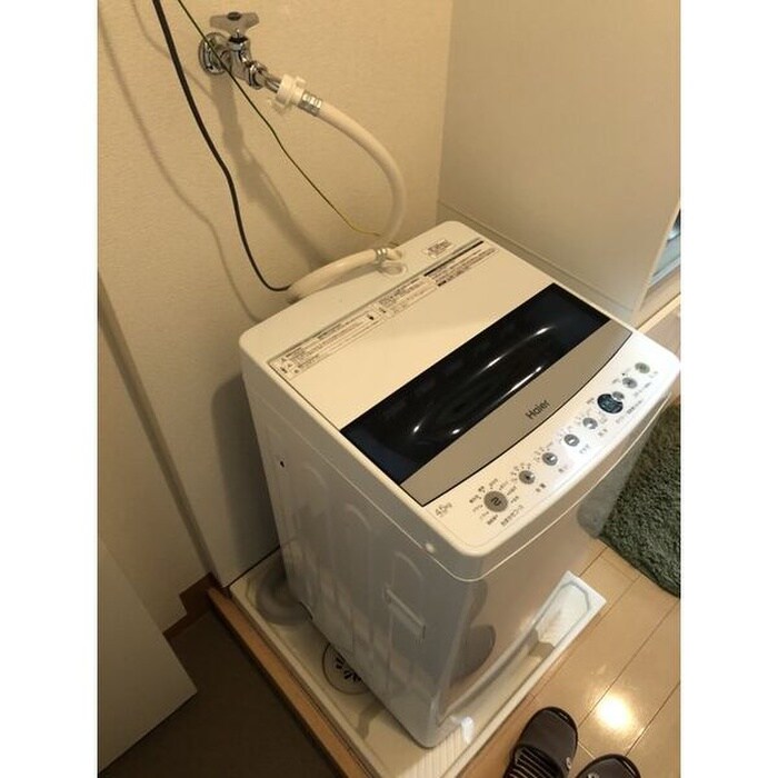 物件内観写真10　(洗濯機置場)