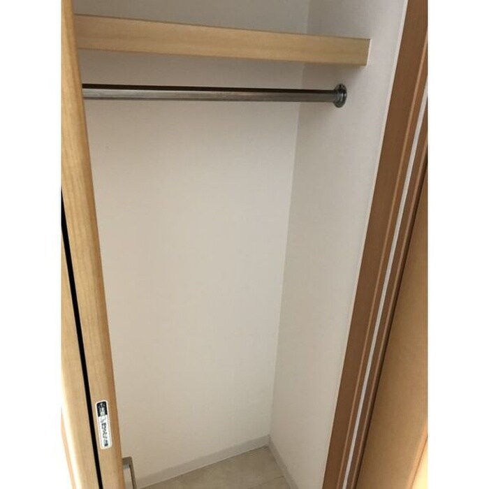 物件内観写真12　(収納)
