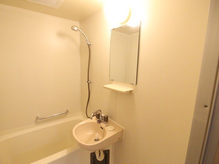 物件内観写真13　(洗面)