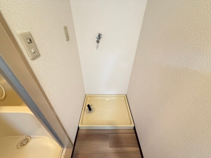 物件内観写真15　(洗濯機置場)