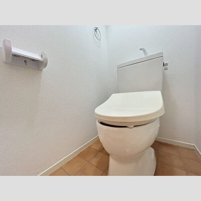 物件内観写真5　(トイレ)