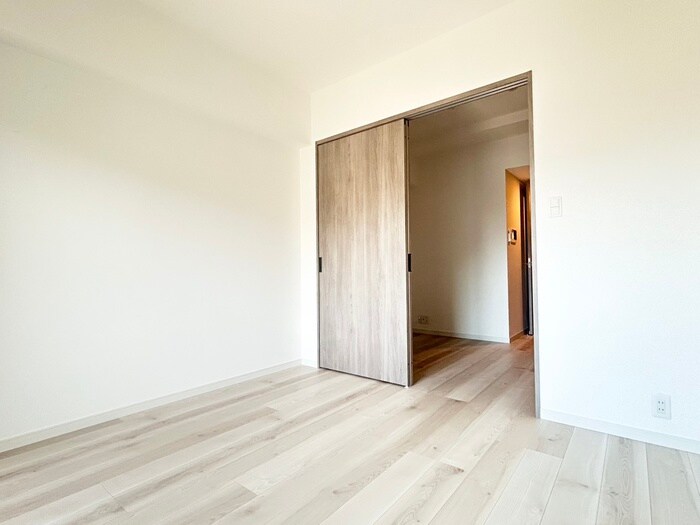 物件内観写真9　(居室)