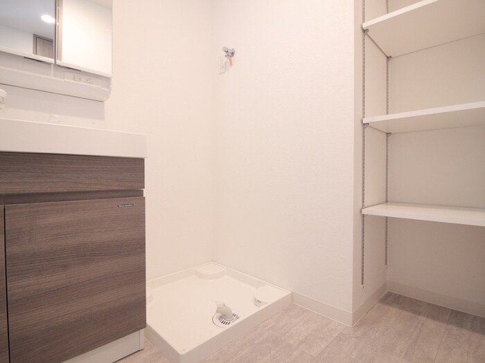 物件内観写真15　(洗濯機置場)