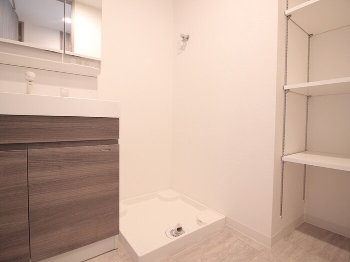 物件内観写真15　(洗濯機置場)