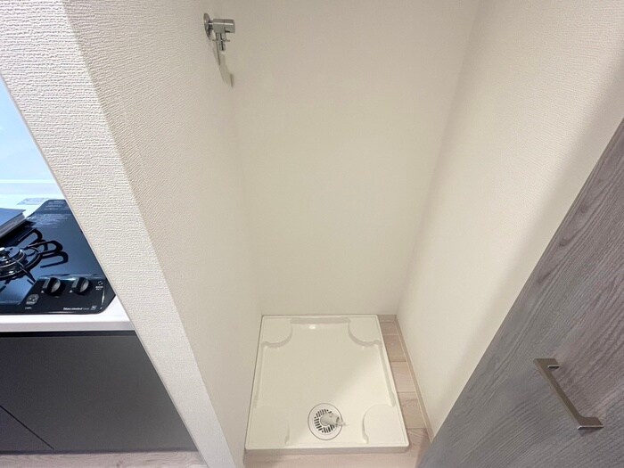 物件内観写真16　(洗濯機置場)