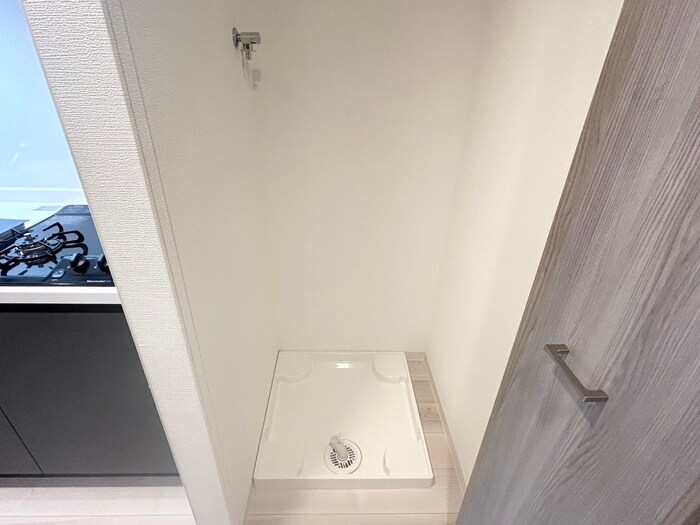 物件内観写真16　(洗濯機置場)