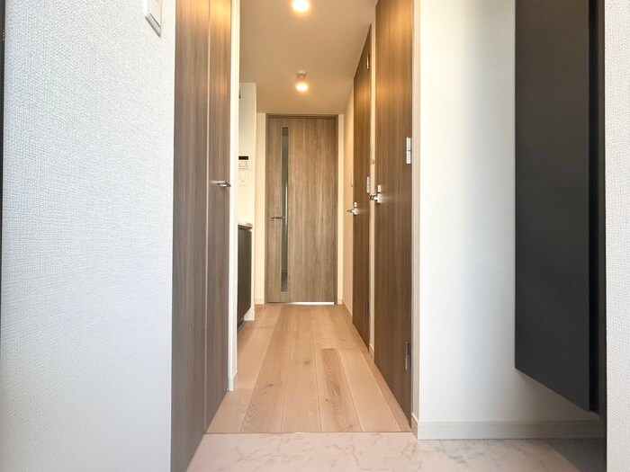 物件内観写真17　(玄関)