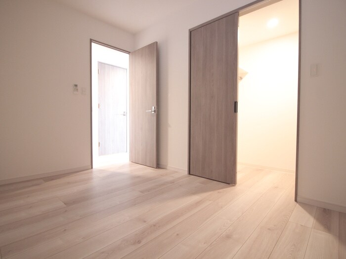 物件内観写真18　(収納)