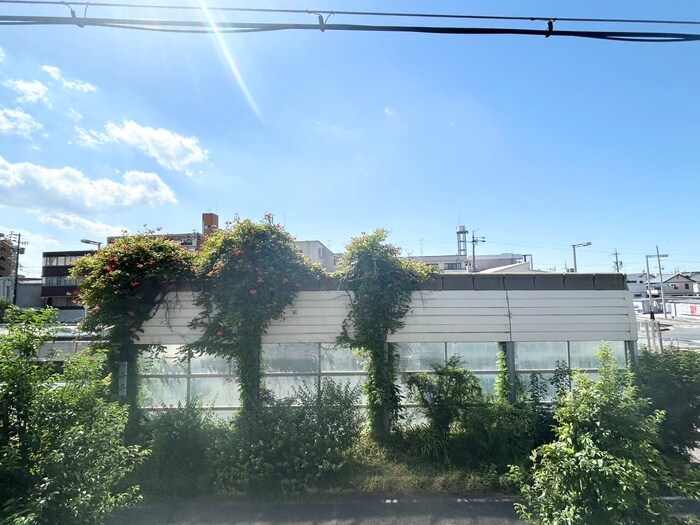 物件内観写真20　(室内からの展望)