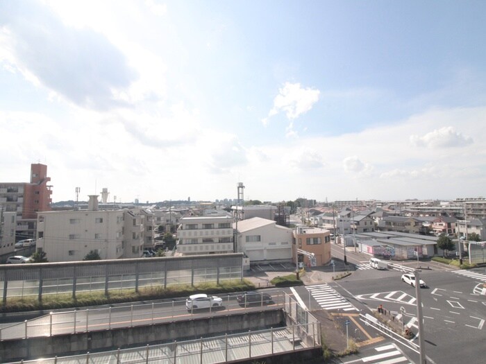 物件内観写真22　(室内からの展望)