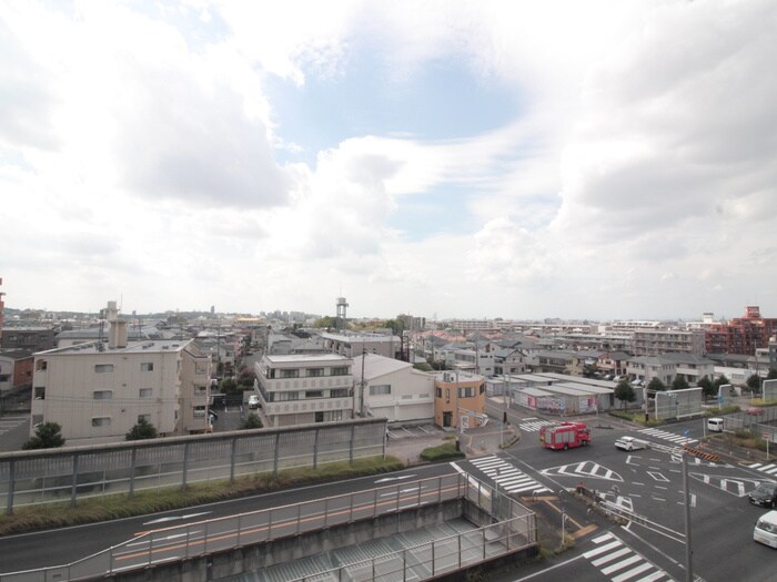 物件内観写真22　(室内からの展望)