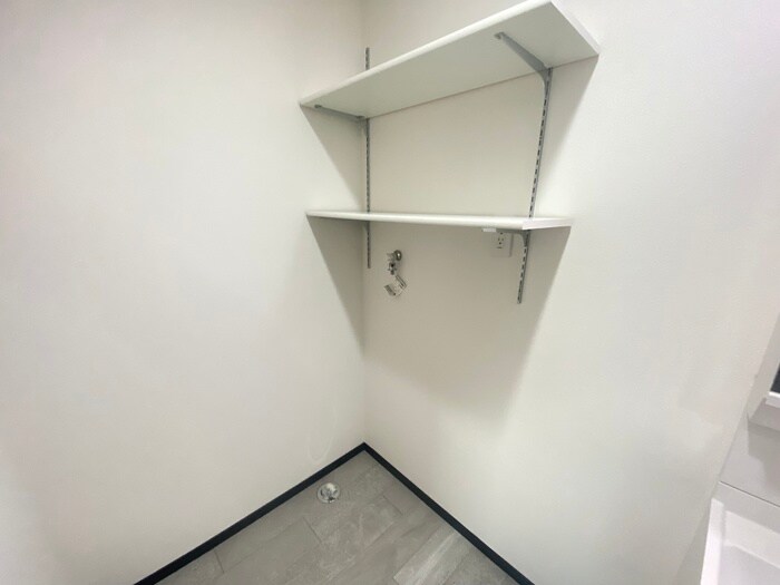 物件内観写真18　(洗濯機置場)