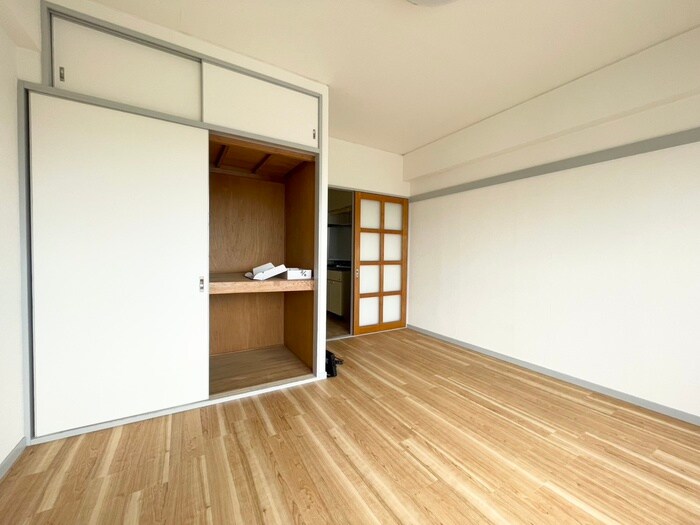 物件内観写真9　(居室)