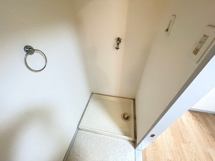 物件内観写真15　(洗濯機置場)