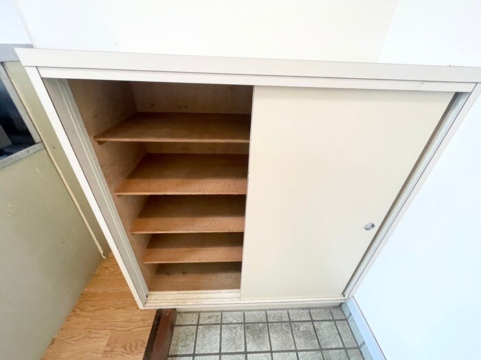 物件内観写真18　(靴箱)