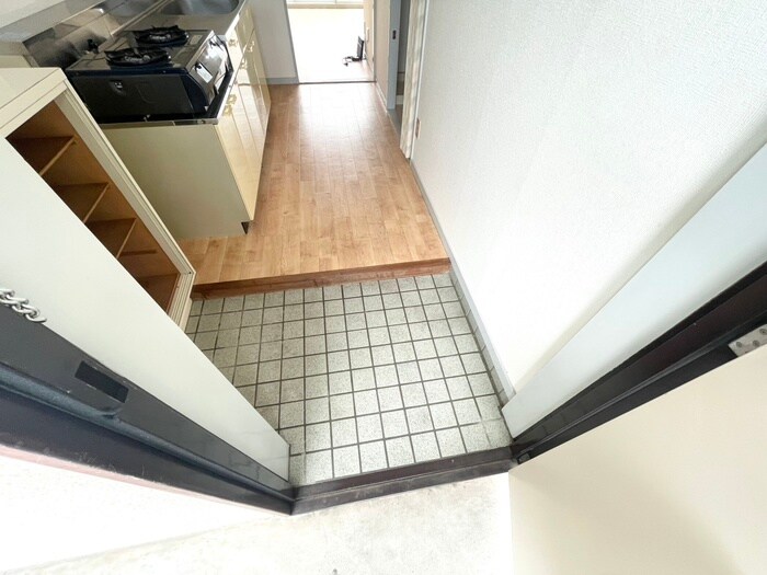 物件内観写真19　(玄関)