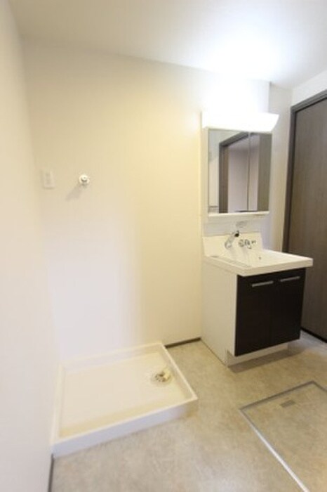 物件内観写真9　(洗面)