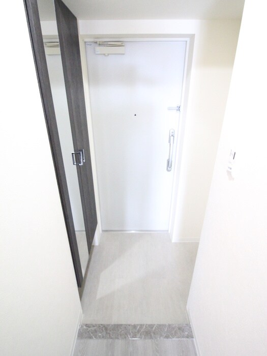 物件内観写真15　(玄関)