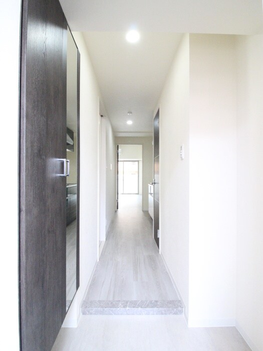 物件内観写真21　(廊下)
