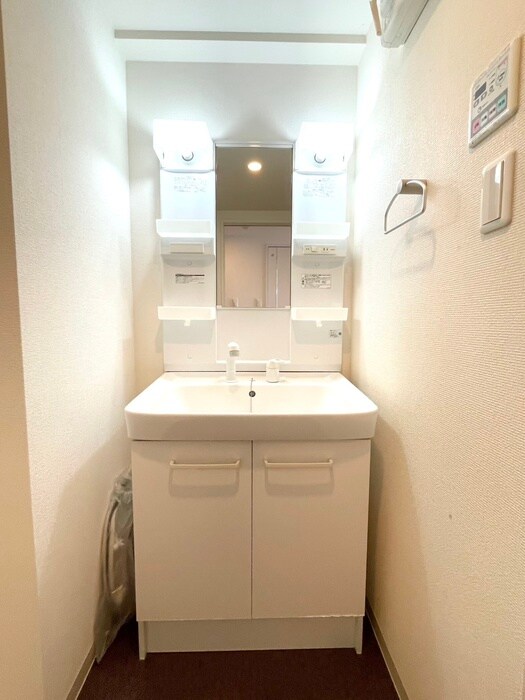 物件内観写真12　(洗面)