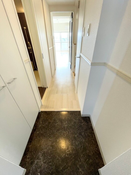 物件内観写真14　(玄関)