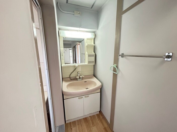 物件内観写真12　(洗面)