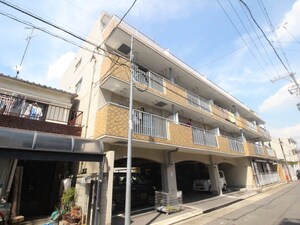 第３カミヤマンション外観写真