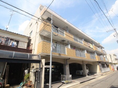 第３カミヤマンション外観写真