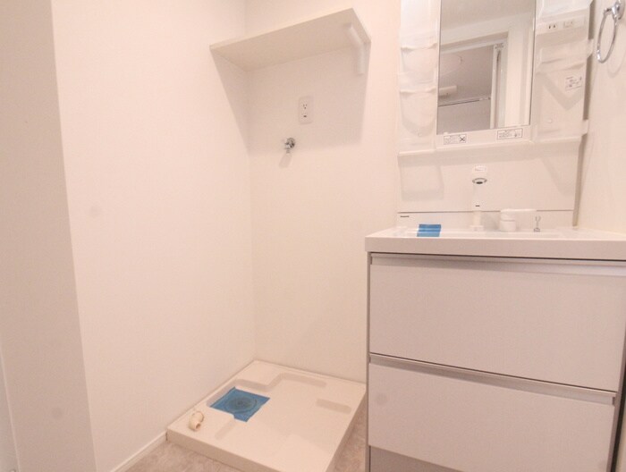 物件内観写真14　(洗濯機置場)