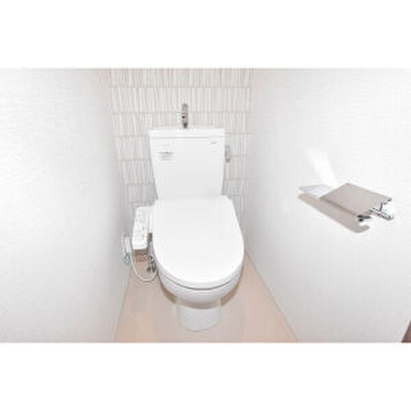 物件内観写真12　(トイレ)