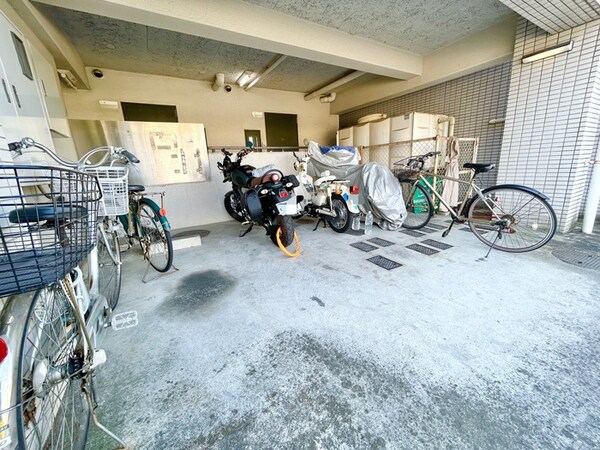 駐輪場