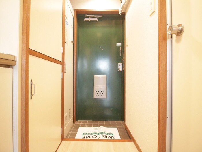 物件内観写真15　(玄関)