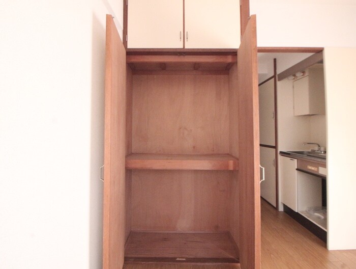 物件内観写真16　(収納)